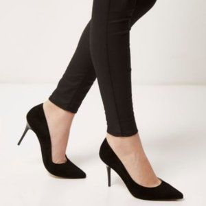 Cinak Black Faux Suede Pumps